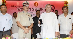 CM dedicates ‘Mo Saathi’ Mobile App for Safety of Women