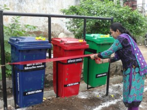 YSD installs Tri-Colour Dustbins at Dimira Bauri Slum in Berhampur