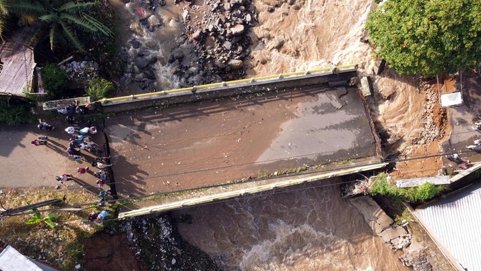 Jembatan di Puncak Bogor