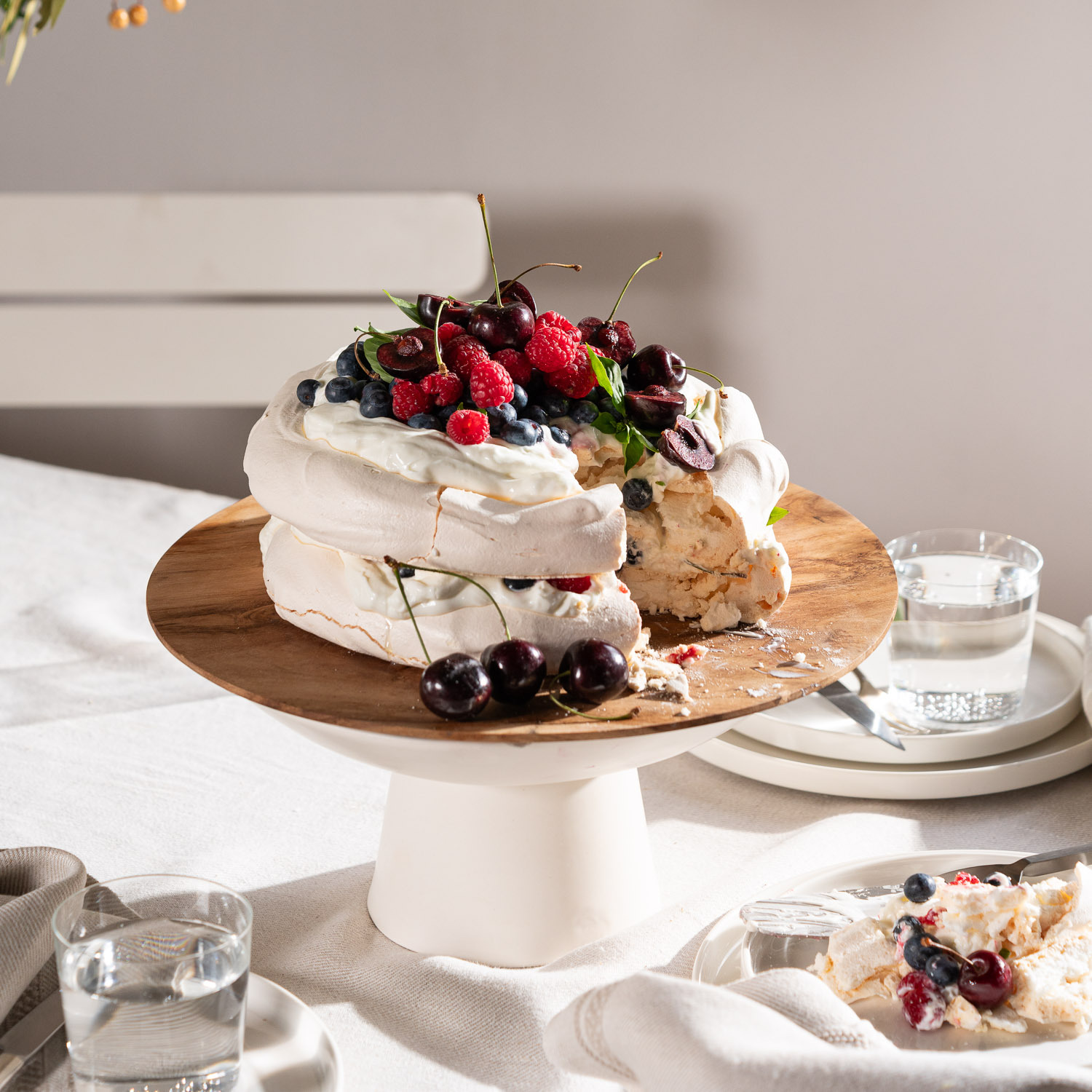Berry Pavlova