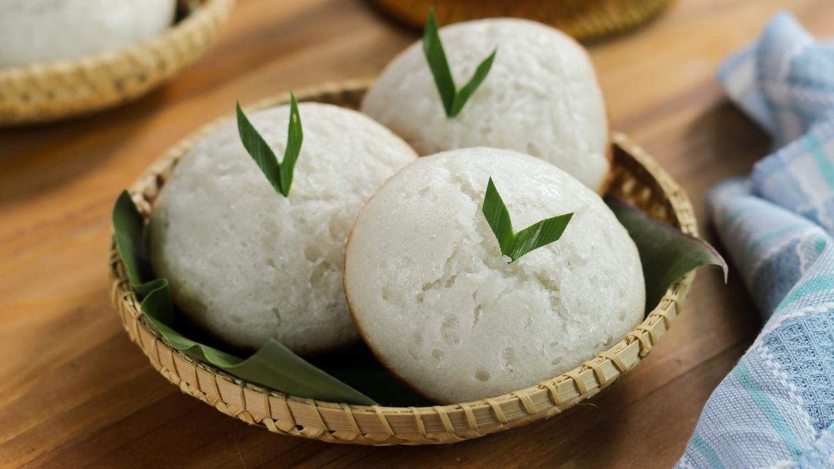 Kue Apem Tradisional: Sejarah dan Filosofi di Balik Rasanya yang Manis