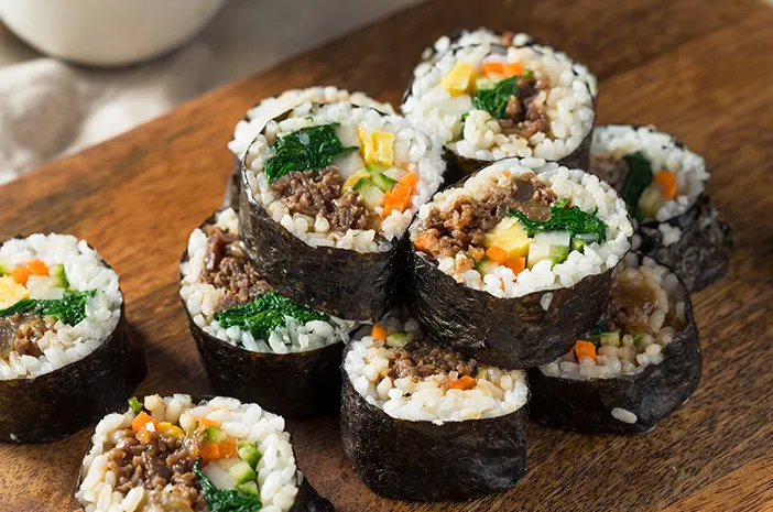 Kimbab Korea Sejarah dan Makna di Balik Gulungan Tradisi