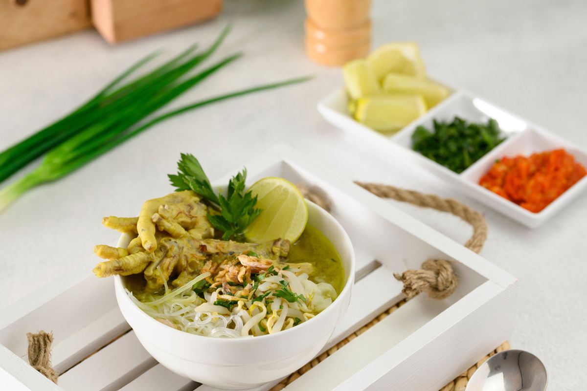 Soto Ceker: Sajian Gurih yang Menghangatkan Tubuh di Musim Hujan