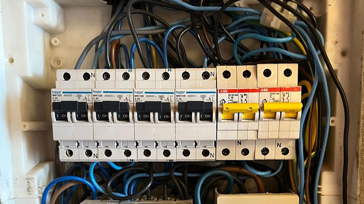 Circuit Breaker