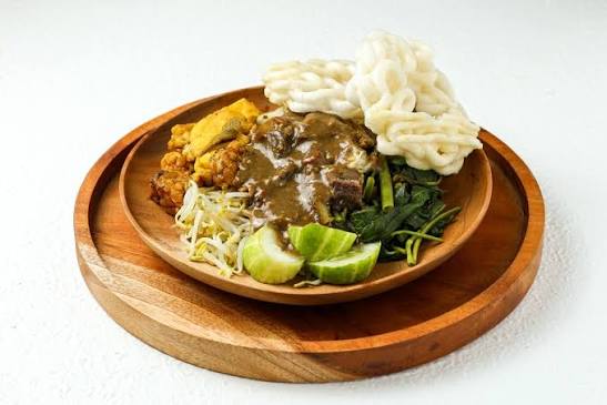 Kuliner Rujak Cingur